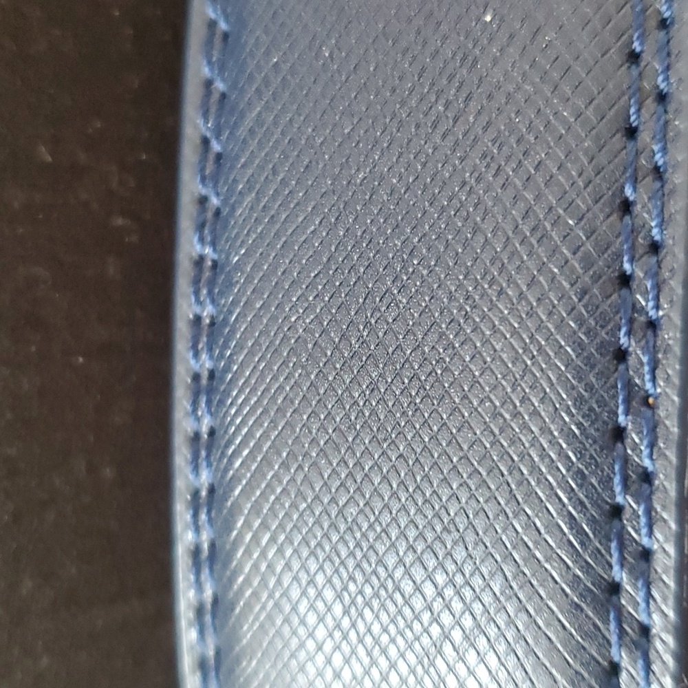 Bulliant men's navy blue belt size 28 to 34 w/ silver buckle never used. - Picture 11 of 11